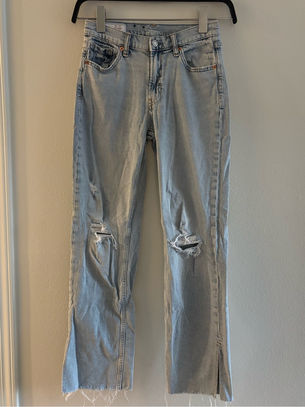 Gap 90's Loose Mid Rise Lightwash Distressed Denim Jeans Size 25